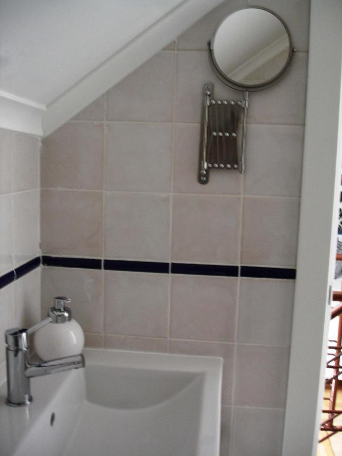 Apartamento Beco Do Sapato Lisbona Esterno foto